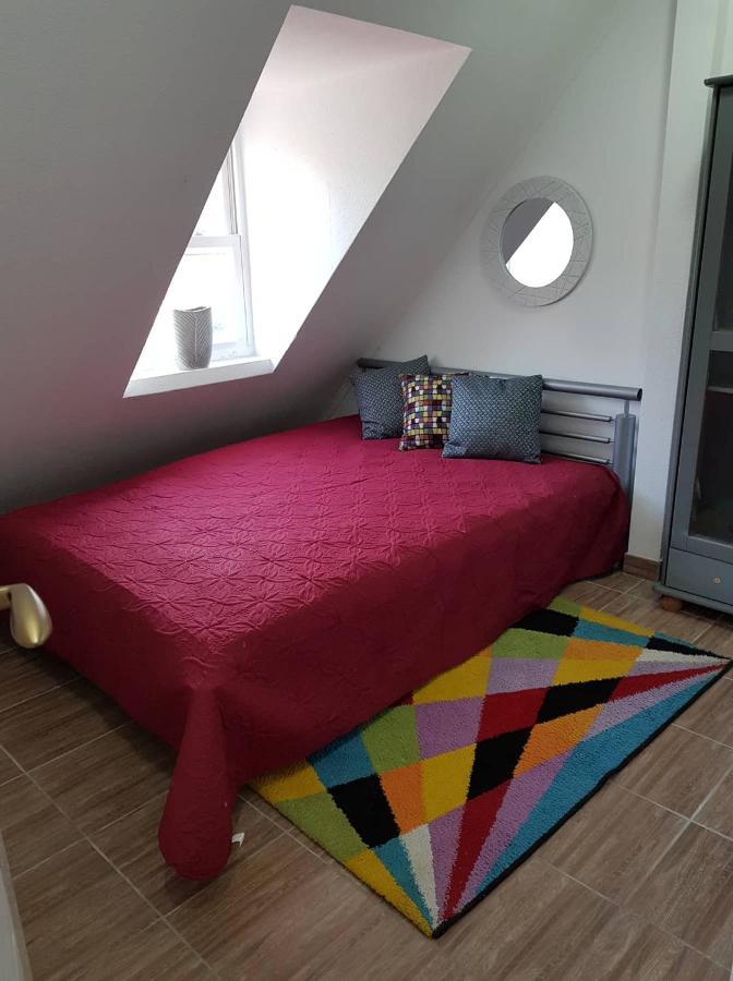Airport16 Bed And Breakfast Vecses Exterior photo